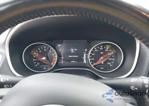 2018 Jeep Compass Latitude 4X4 из США, поврежденный, VIN 3C4NJDBBXJT222915